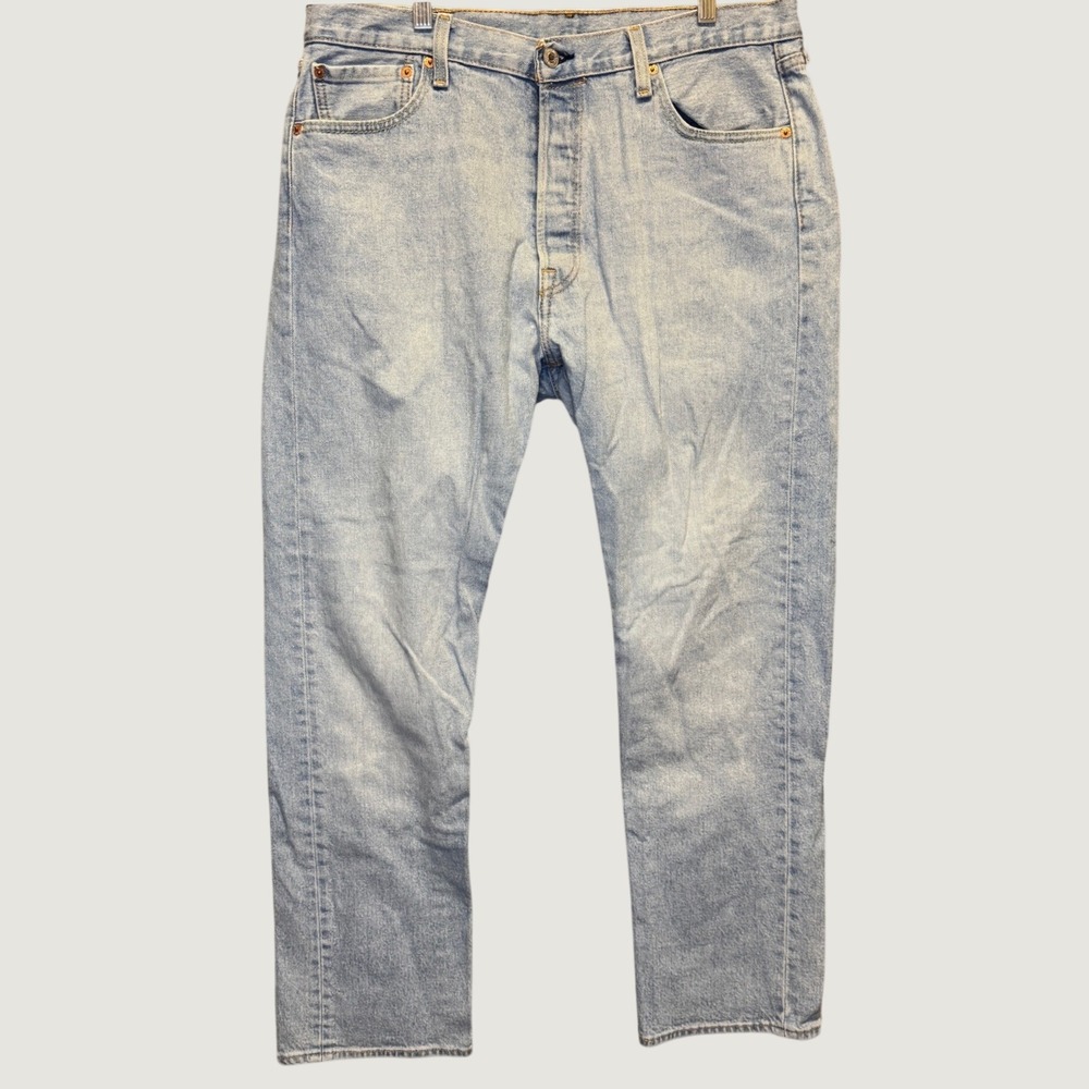 2350 | Levi's 501 Original Fit Light Wash Straight Leg Jeans Mens 36x32